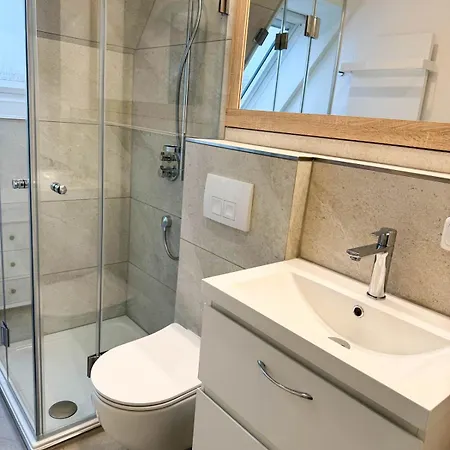 Haus Hoch Am Wind 7 Бюзум